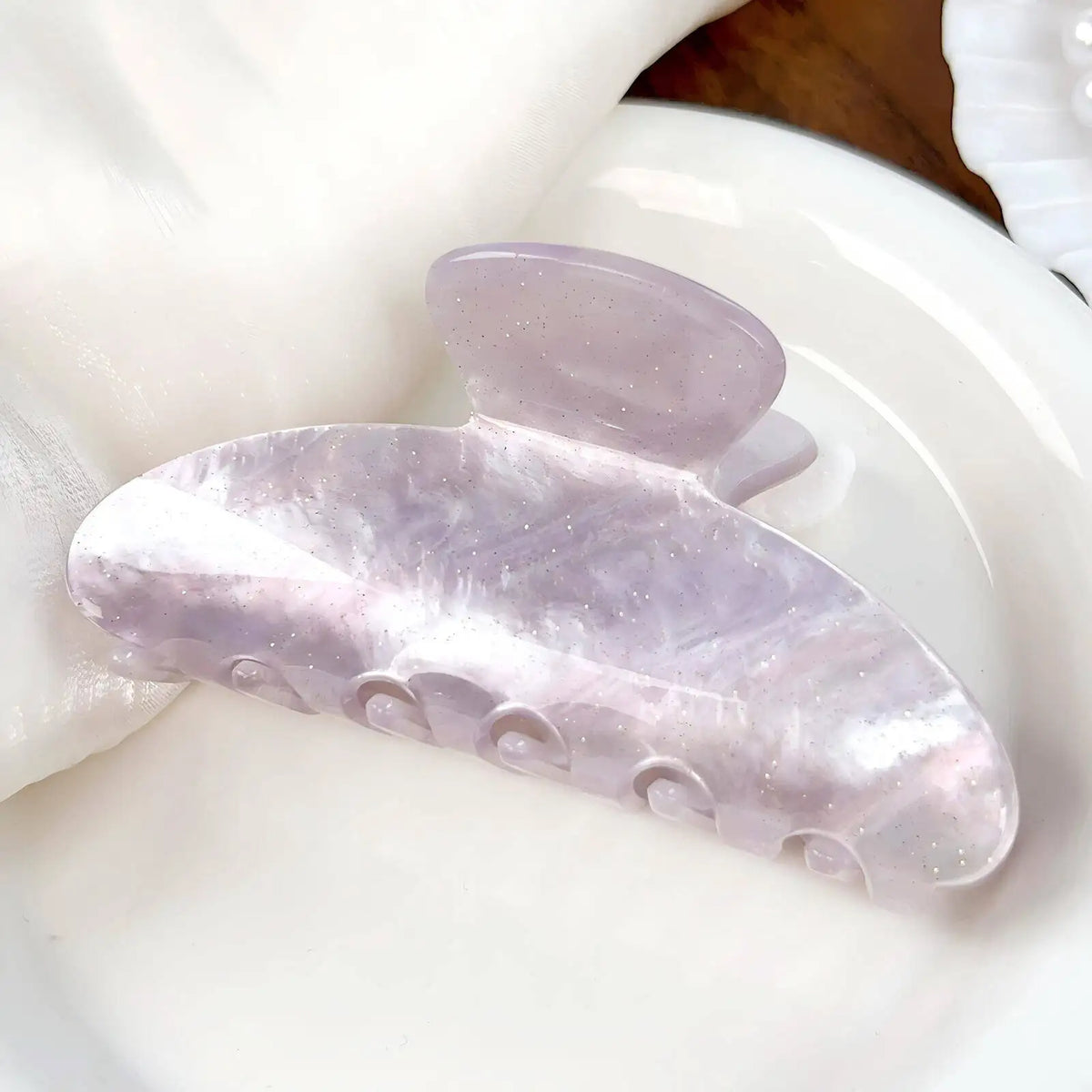 Korean Jelly Shark Hair Claw Clip – Elegant Women's Updo