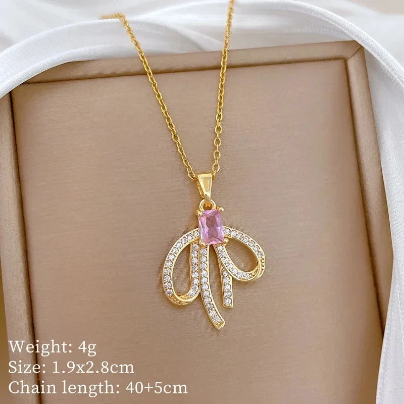 Women's Minimalist Flower Pendant Choker Necklace – Gold
