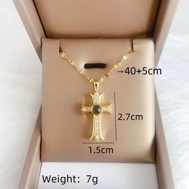 Women's Projection Pendant Necklace – "I Love You" Clavicle Chain