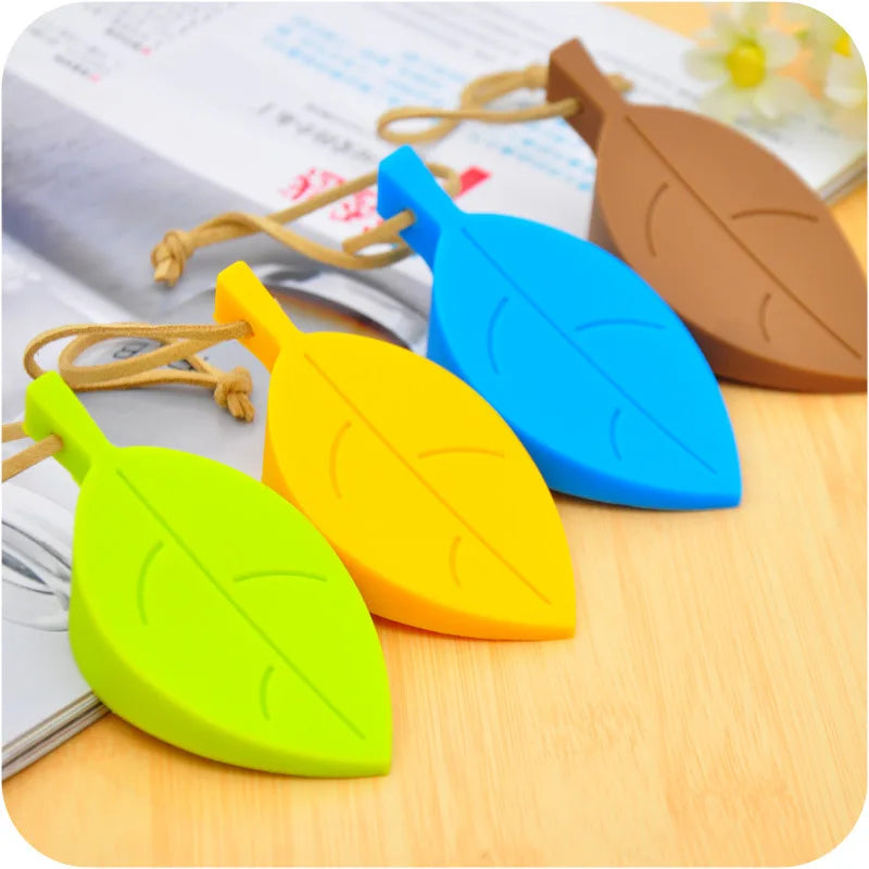Silicone Leaf Door Stopper – Baby-Safe Anti-Pinch Wedge