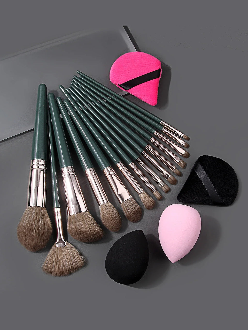 18-Piece Professional Makeup Brush Set – Eyeshadow & Face
