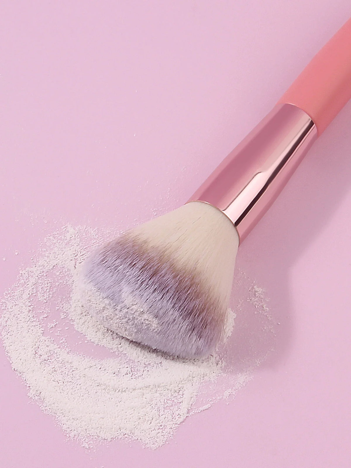 Pink Wooden Handle Makeup Brush – Blush, Contour & Highlighter
