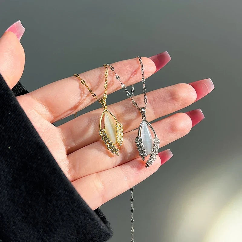 Women's Leaf Pendant Necklace – Stainless Steel Gold & Silver
