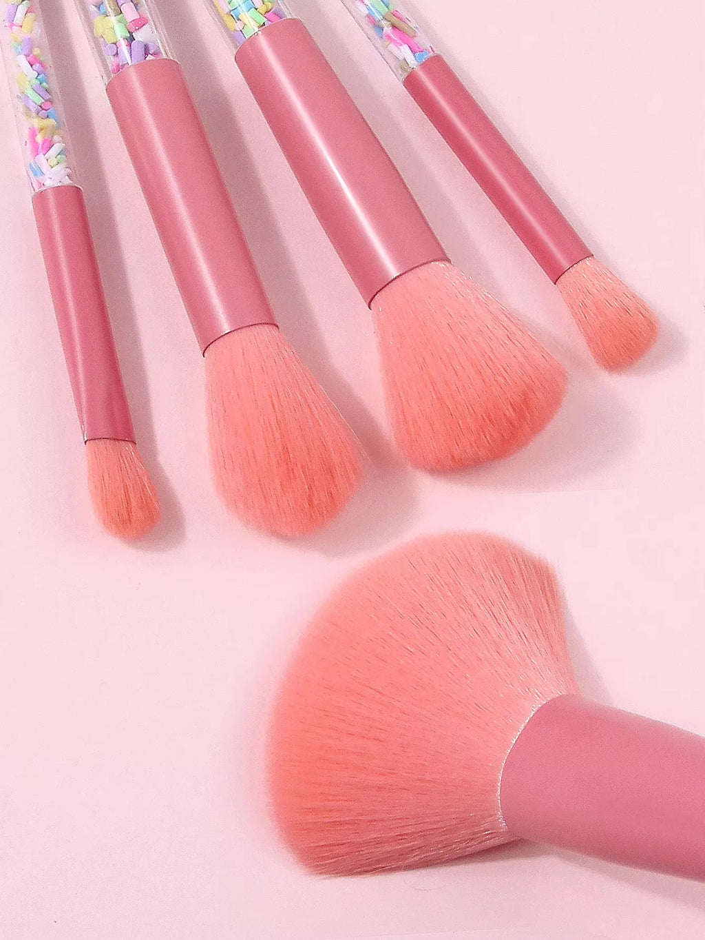 5-Piece Pink Makeup Brush Set – Soft Cosmetic Kit for Beginners