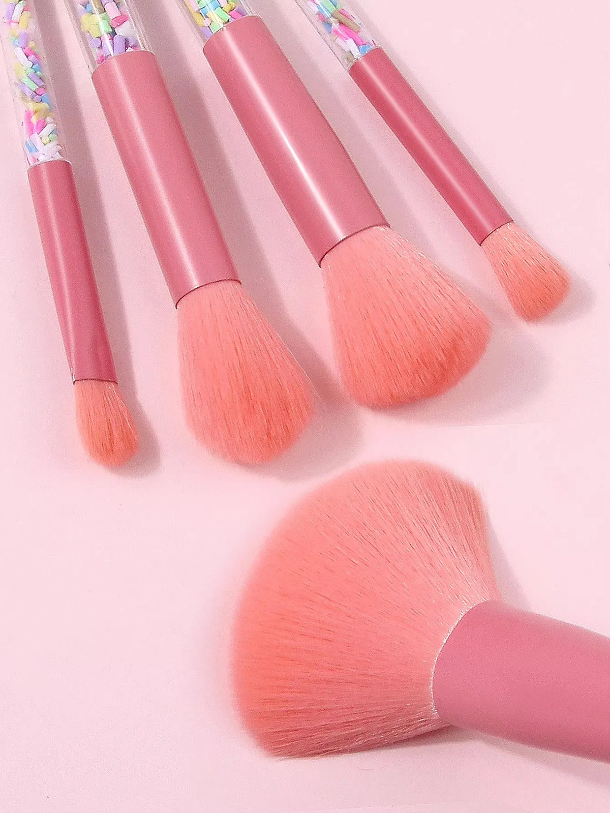 5-Piece Pink Makeup Brush Set – Soft Cosmetic Kit for Beginners