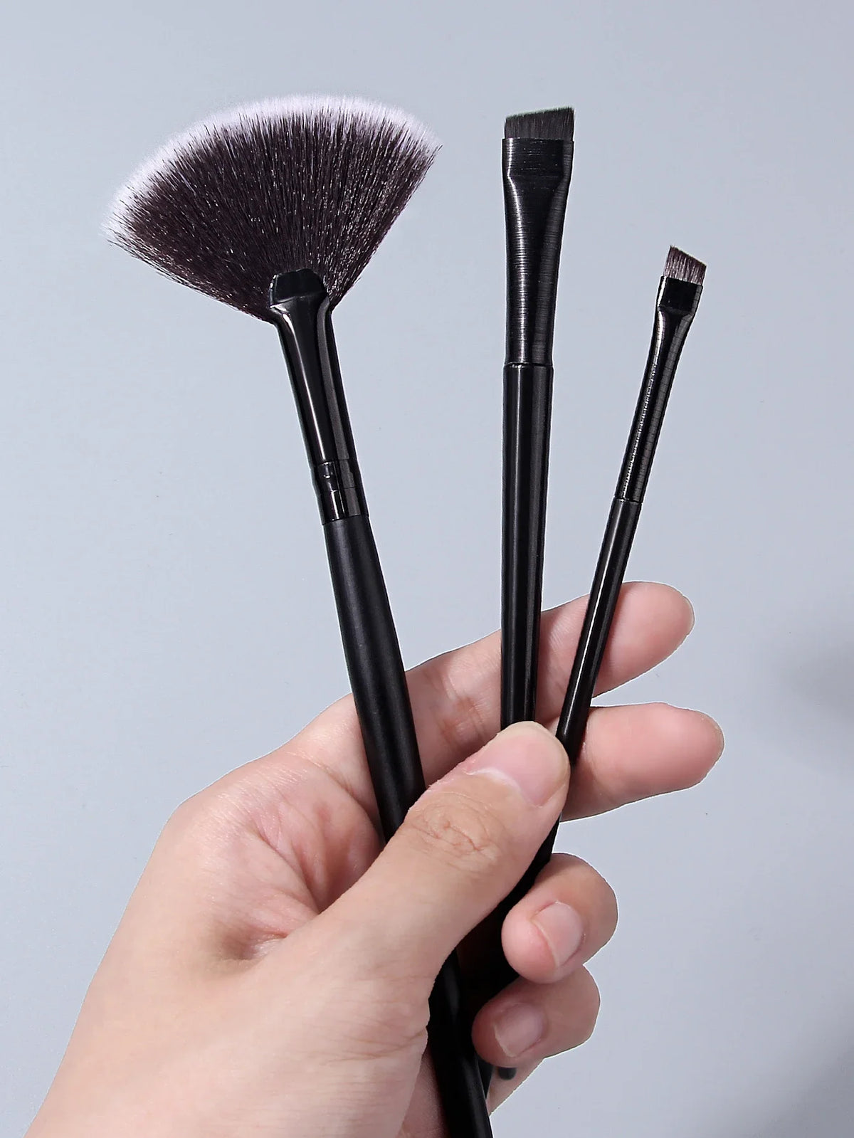 3-Piece Fan Highlighter & Angled Eyebrow Makeup Brush Set