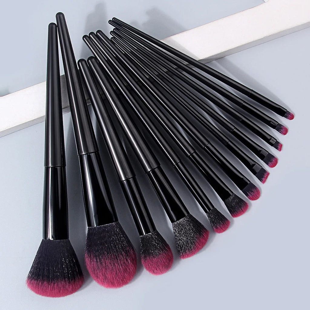 12Pcs Soft Makeup Brush Set – Foundation, Blush & Eyeshadow
