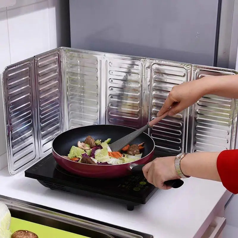 Foldable Aluminum Foil Oil Splatter Guard for Stove – 4 Panel