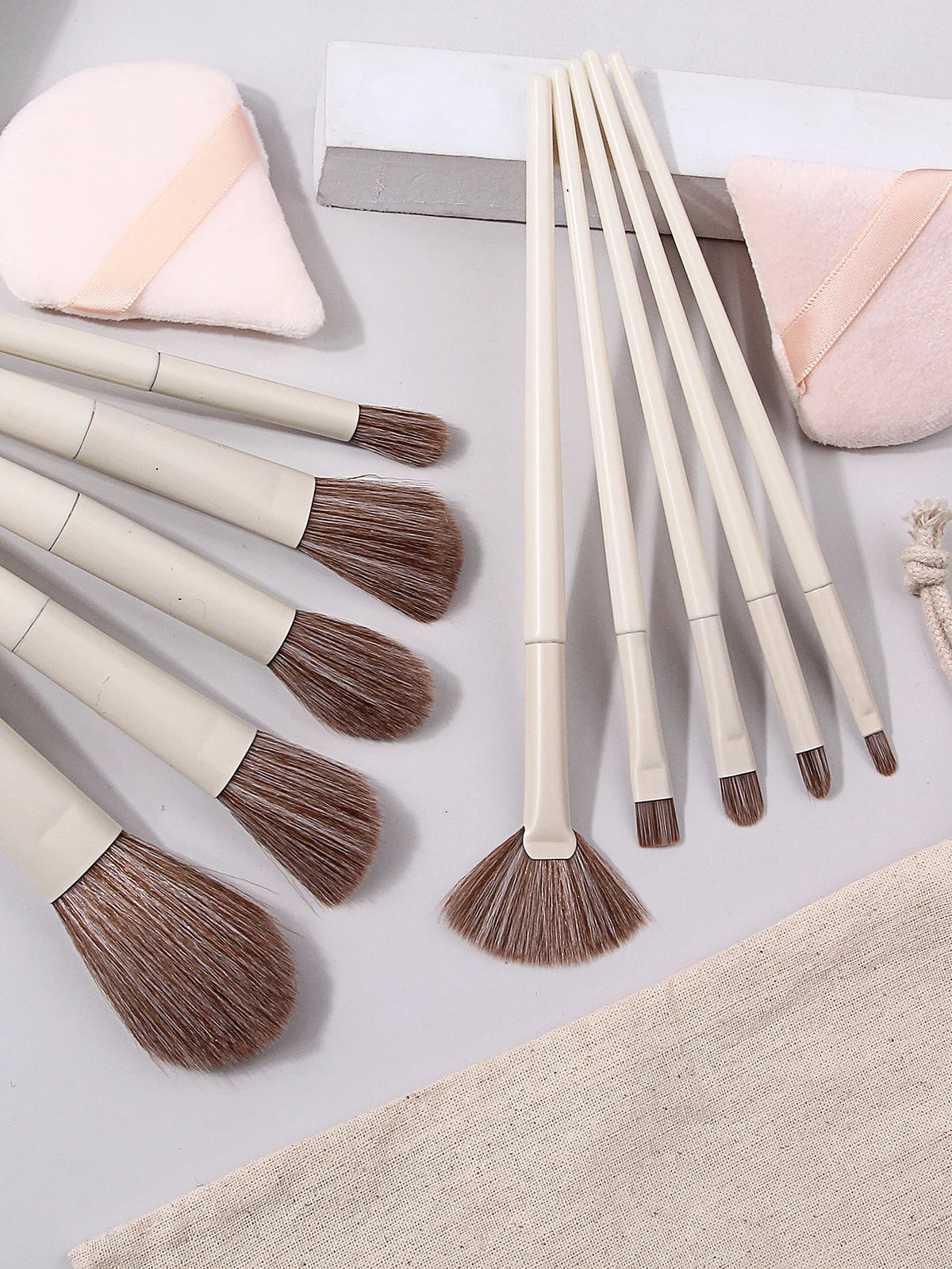 10-Piece Synthetic Makeup Brush Set with Powder Puff