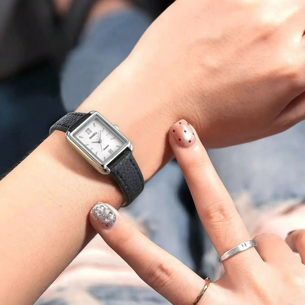Ladies' Elegant Leather Band Quartz Watch – Casual & Fashion