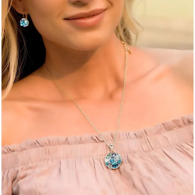 Women's Pendant Necklace & Earring Set – Silver or Rose Gold