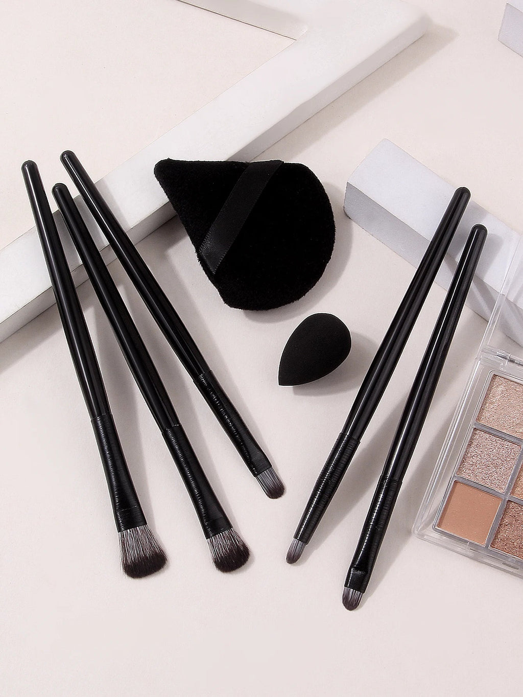 Nixie 7-Piece Makeup Brush Set – Eyeshadow, Lip & More