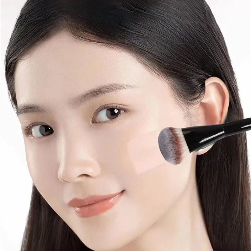 Tongue & Round Head Foundation Brush – Ultra Soft Bristles