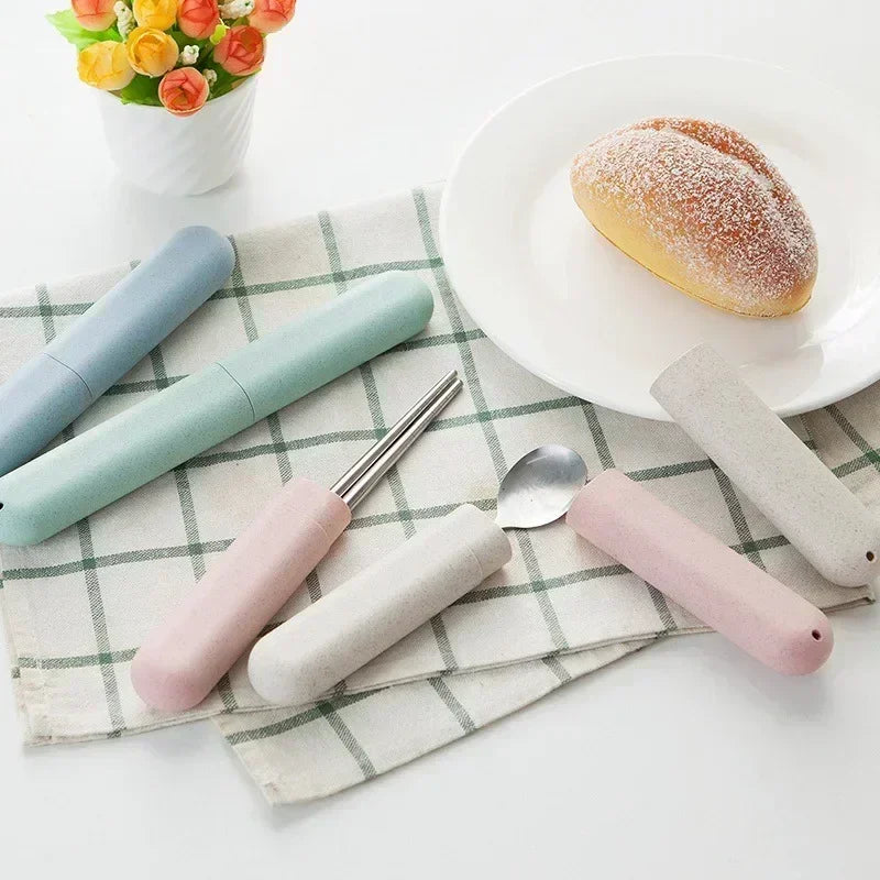 Portable Toothbrush Holder Case – Dust-Proof Travel Cover