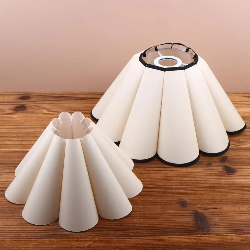 Flower Petal Desk Lamp Shade – Modern Bedroom & Study Decor
