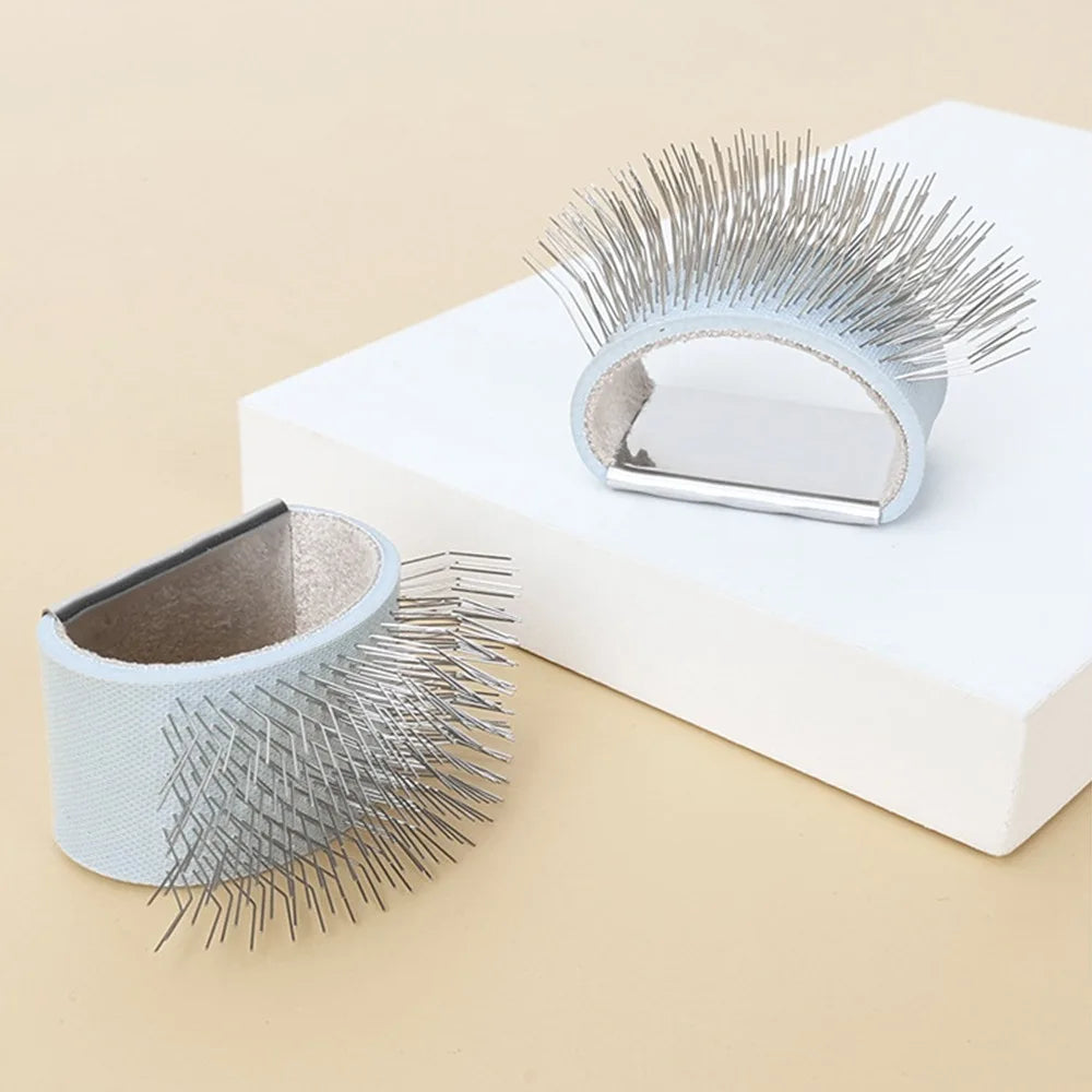 Portable Finger Pet Comb – Metal Detangling Grooming Tool