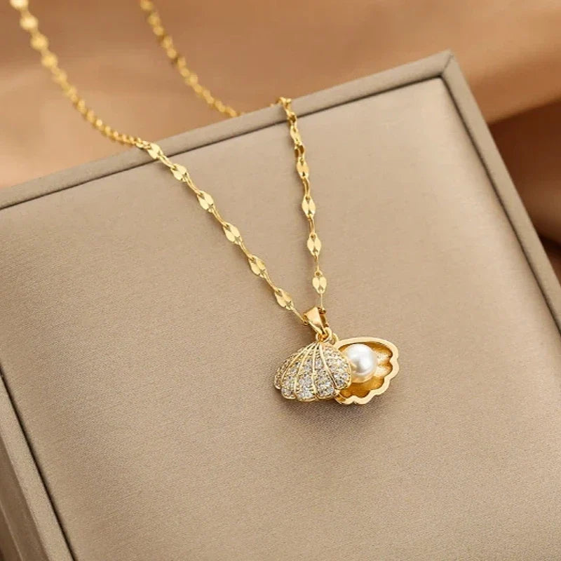 Women's Zircon Faux Pearl Copper Pendant Clavicle Necklace