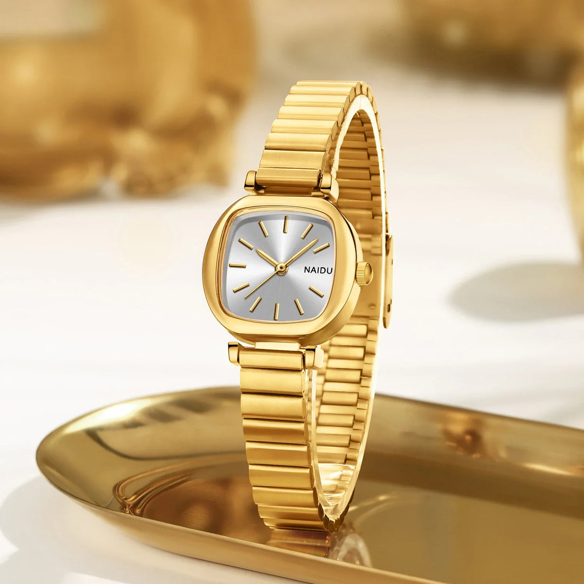 Women's Retro Quartz Watch – Stainless Steel Strap & Numberless Dial