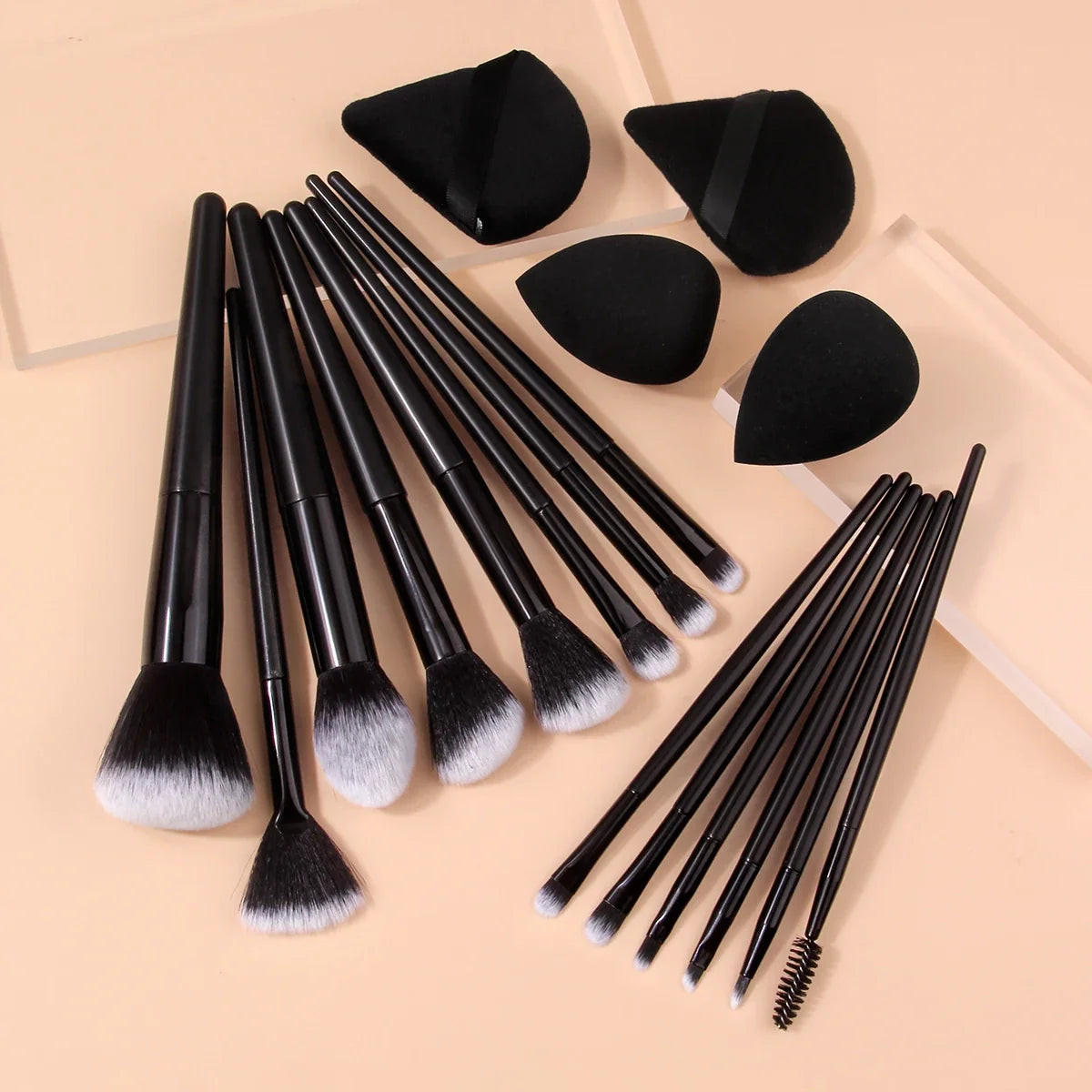 18PCS Makeup Brush Set with Sponges & Puffs – Soft Synthetic