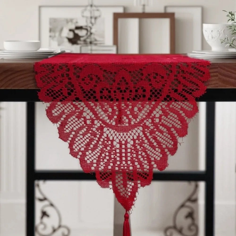Retro Lace Table Runner with Tassels – Wedding & Dining Décor