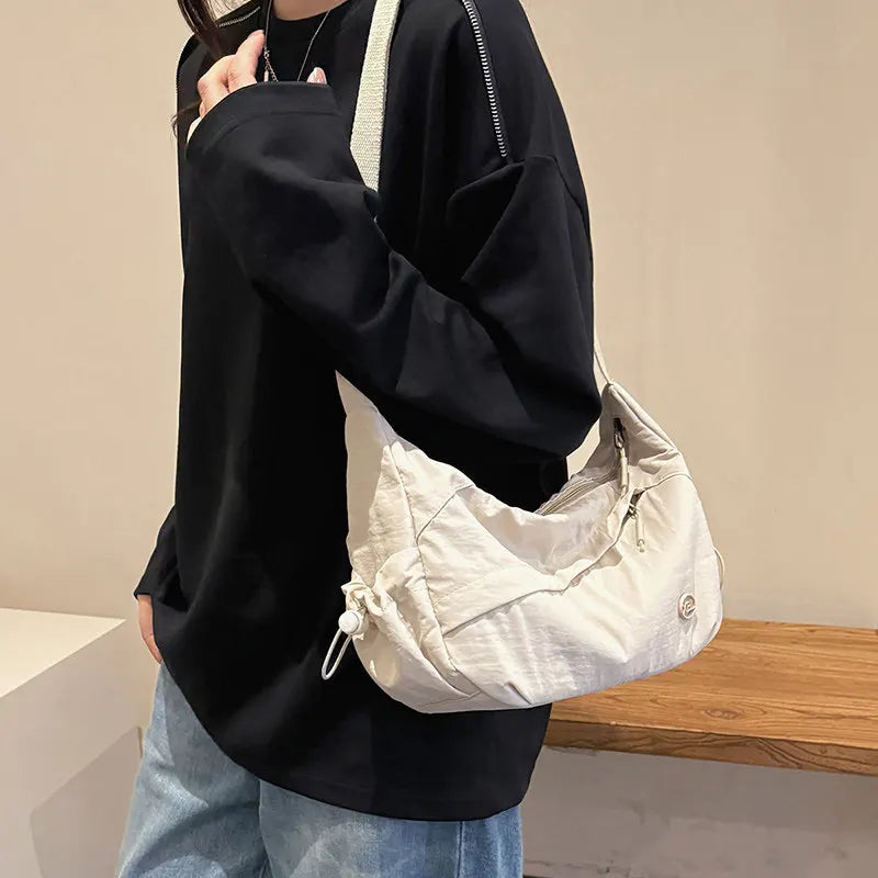 Women's Large Capacity Crossbody Dumpling Bag – Casual & Sporty