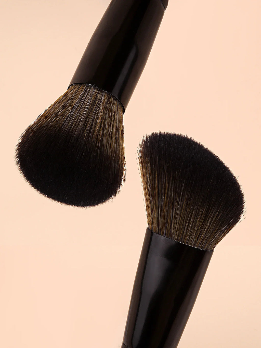 Dual-Ended Makeup Brush – Foundation, Powder, Blush & Contour