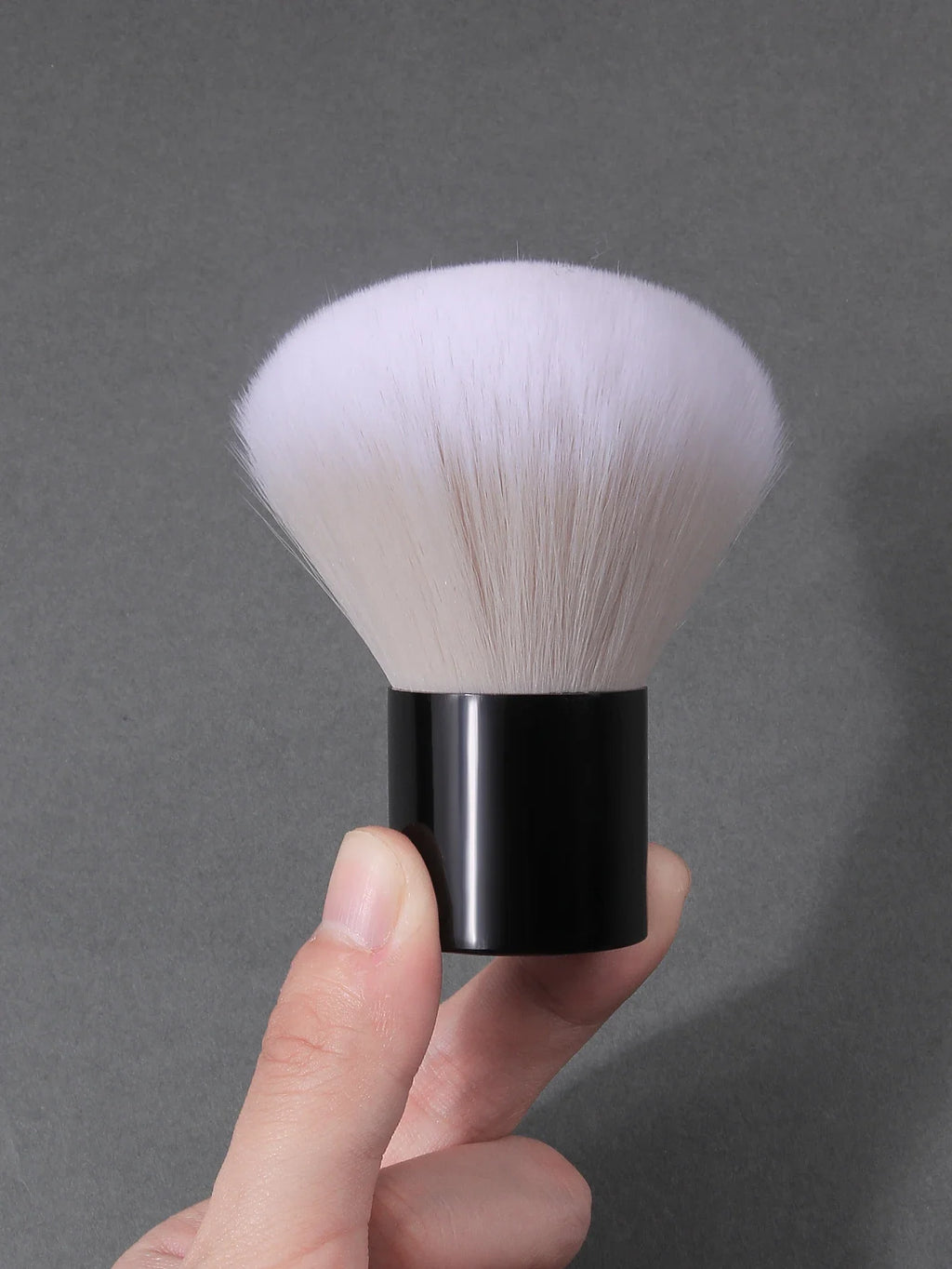 Mushroom Nail Dust Brush – Soft Manicure & Gel Polish Cleaner
