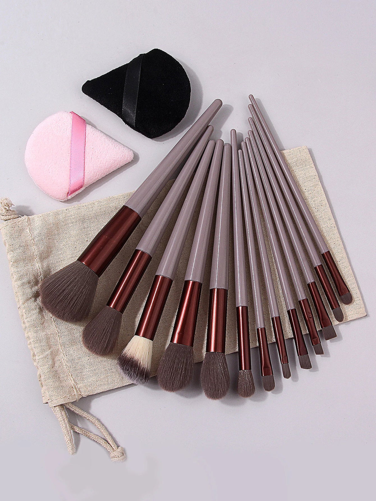 16-Piece Professional Makeup Brush Set with Bag | Nixie