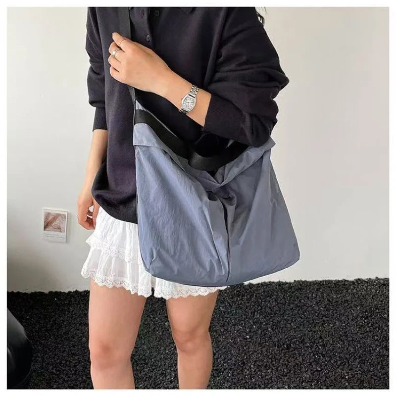Women's Large Capacity Minimalist Tote & Crossbody Bag