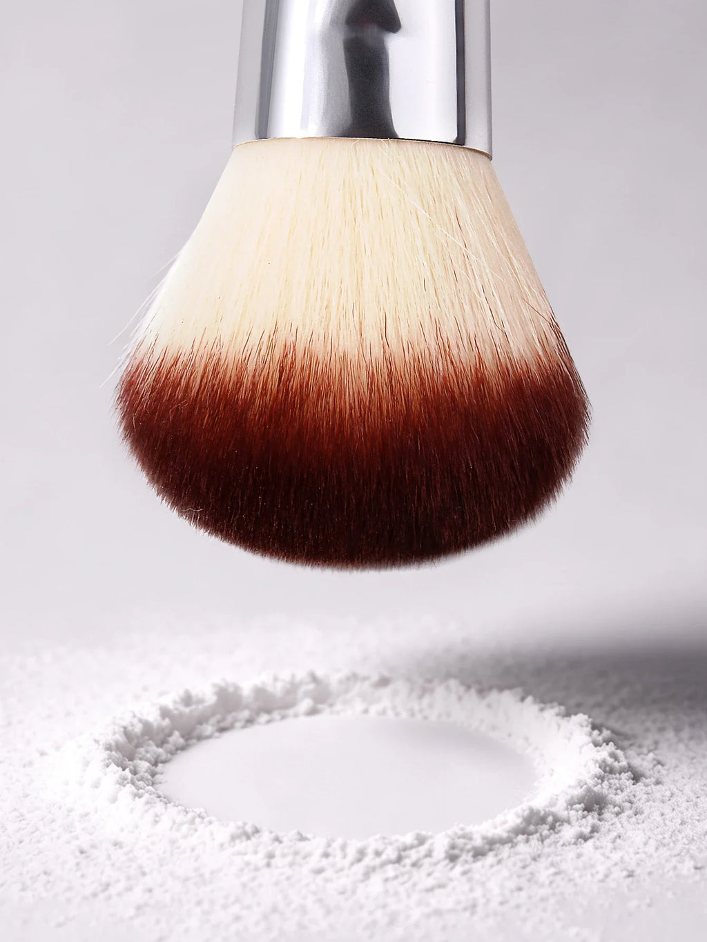 Fluffy Large Powder & Contour Makeup Brush | Nixie