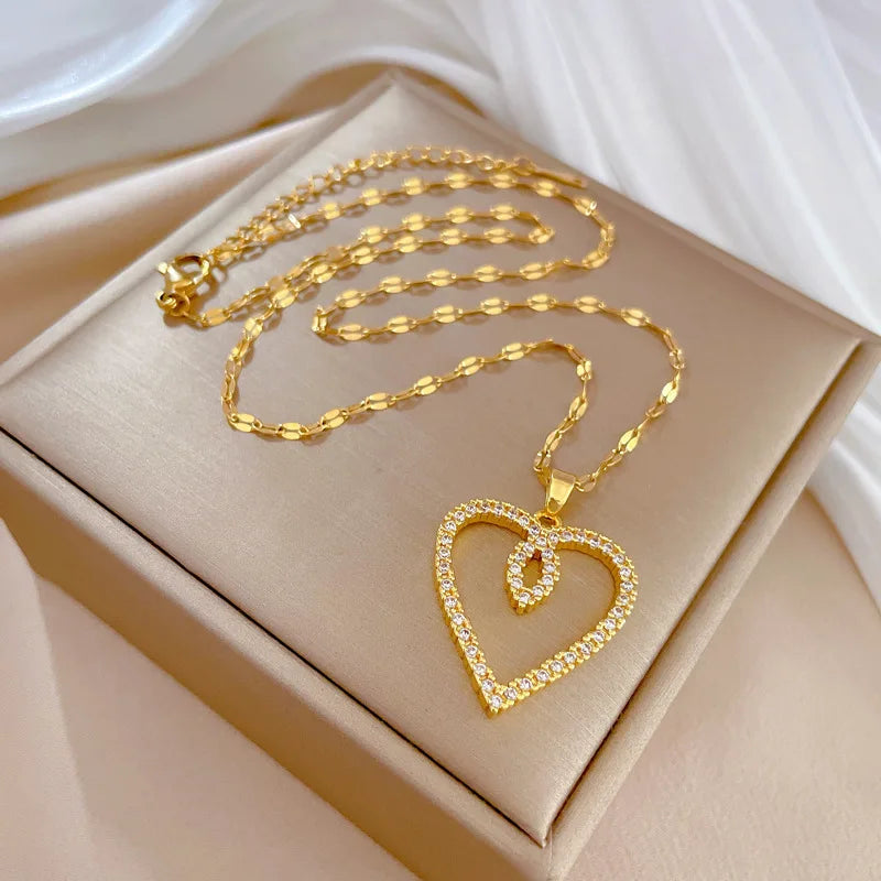 Women's Gold Heart Pendant Necklace – Minimalist Stainless Steel