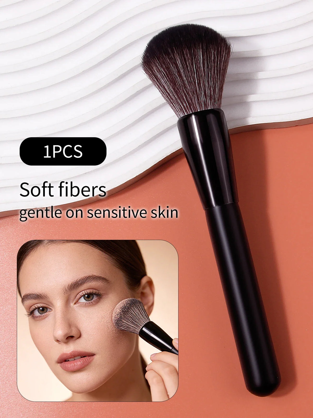 Nixie Large Soft Bristle Setting & Blush Makeup Brush