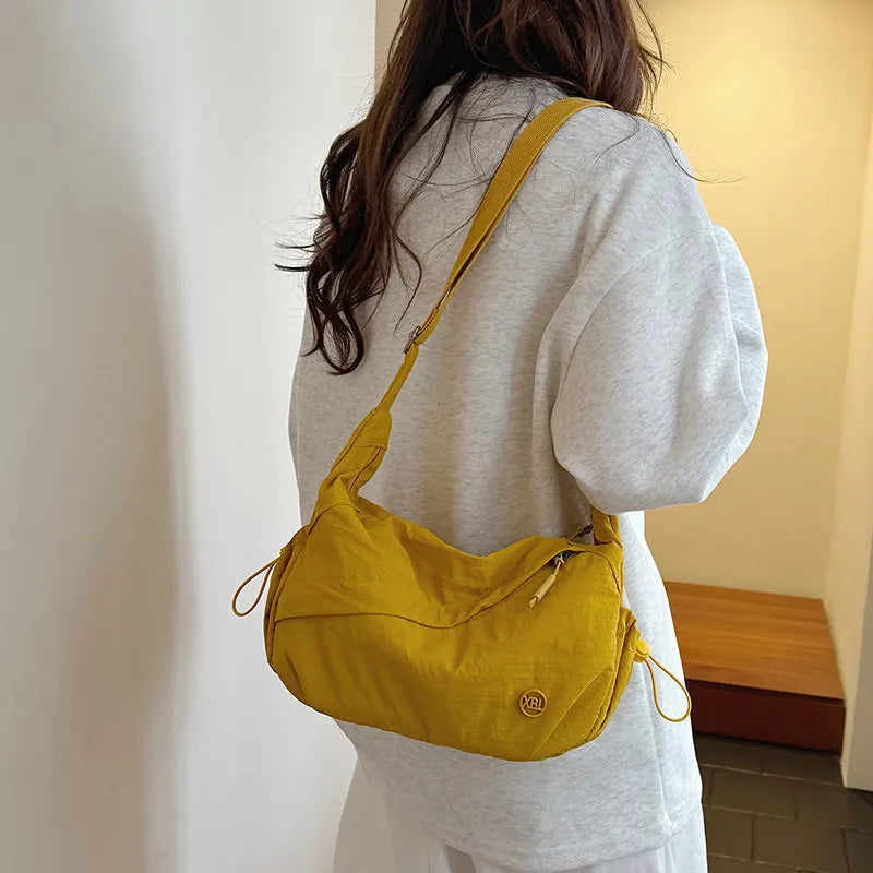 Women's Large Capacity Crossbody Dumpling Bag – Casual & Sporty