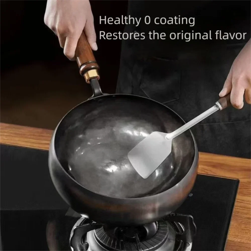 Hand-Forged Cast Iron Wok with Wooden Lid | Induction & Gas