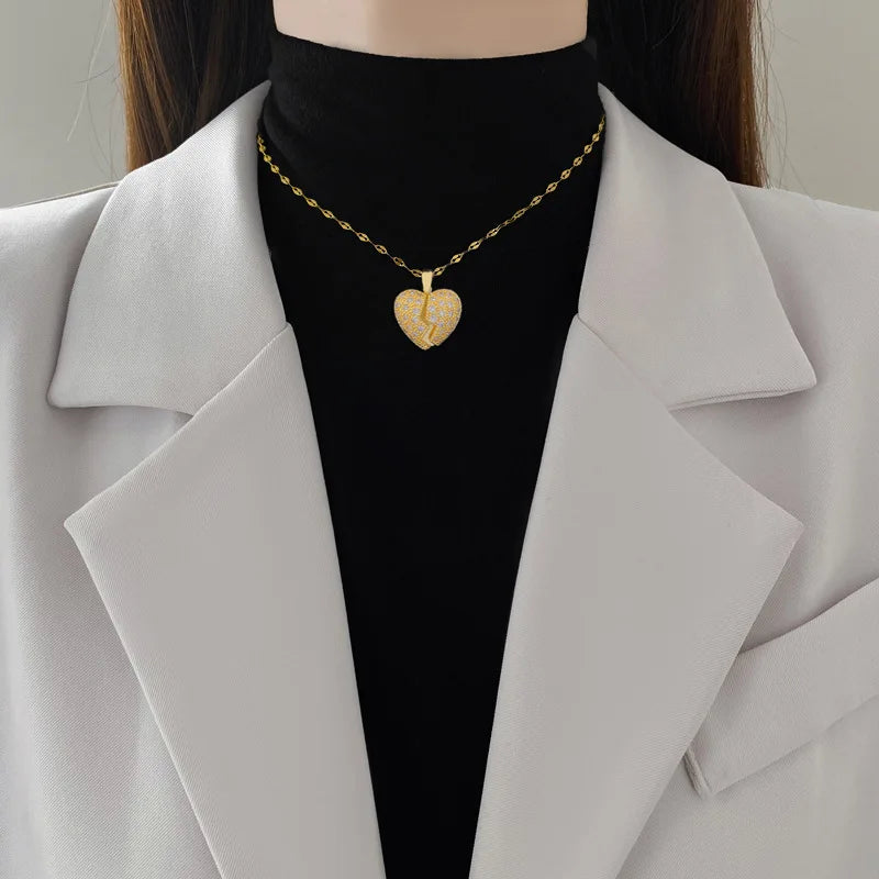 Luxury Heart Pendant Necklace Gold Stainless Steel Choker