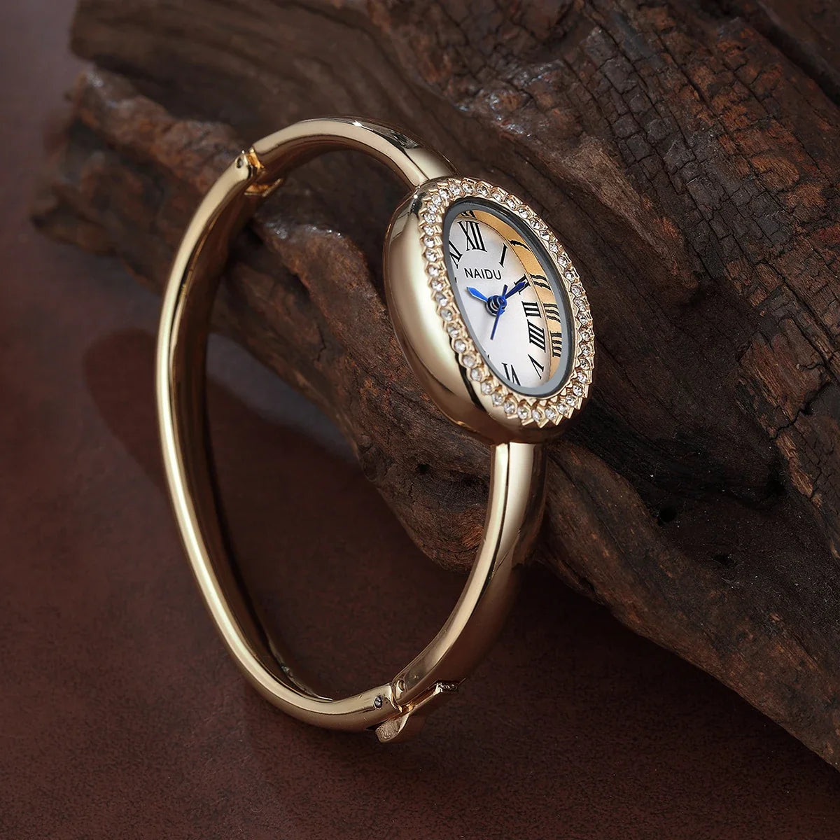 Women's Roman Numeral Quartz Watch – Casual Alloy Timepiece