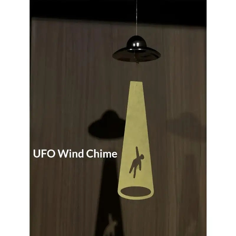 UFO Alien Abduction Wind Chime – Glowing Sci-Fi Decor Gift