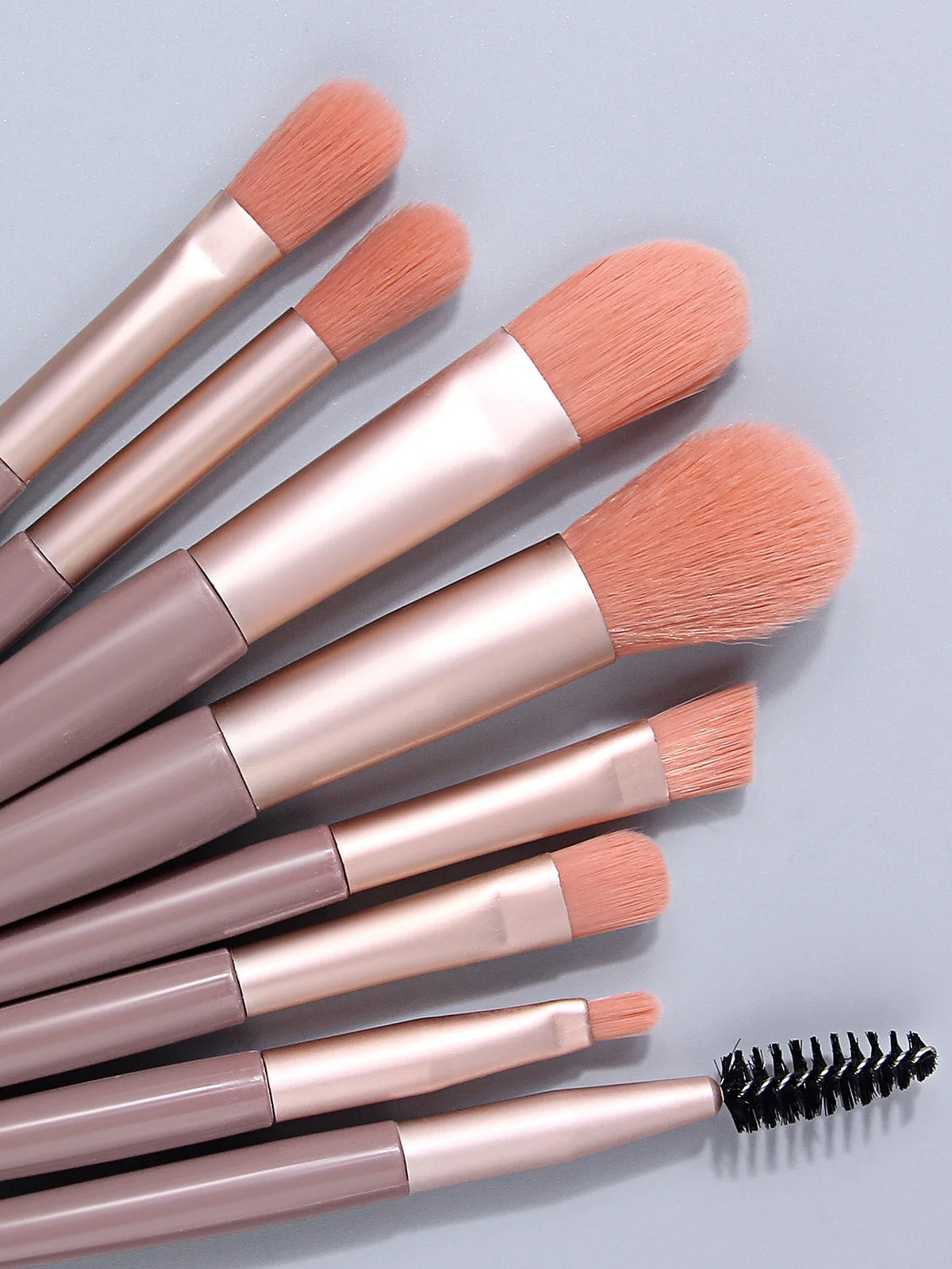 10-Piece Soft Fluffy Makeup Brush Set – Foundation & Blush