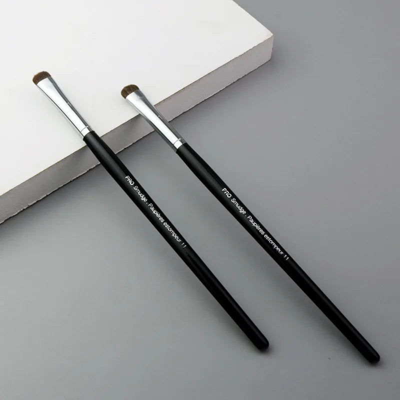 SEP #11 Flat Eye Shadow Brush – Horse Hair Smudger Tool