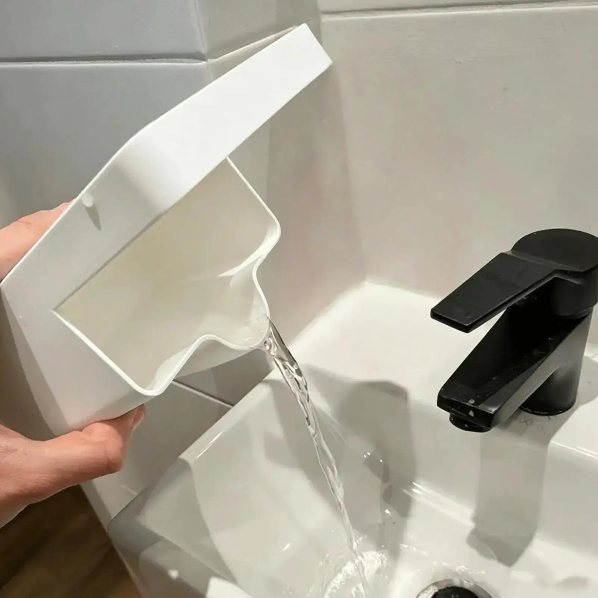 Washing Machine Drain Tray – Water Catcher Pan & Guide Funnel
