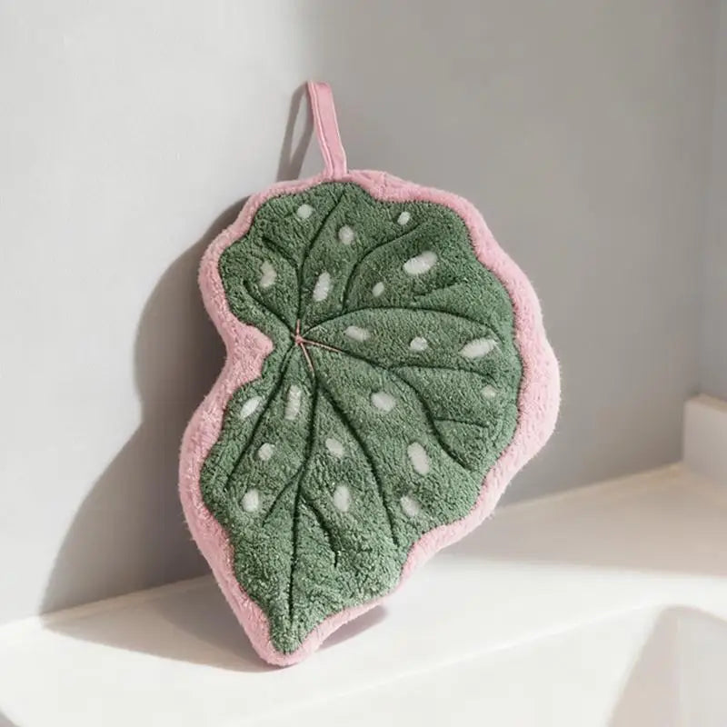 Leaf-Shaped Hand Towel – Soft Coral Fleece Hanging Towel
