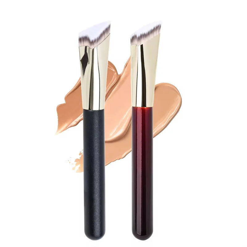 Heart Shaped Angled Foundation & Concealer Brush