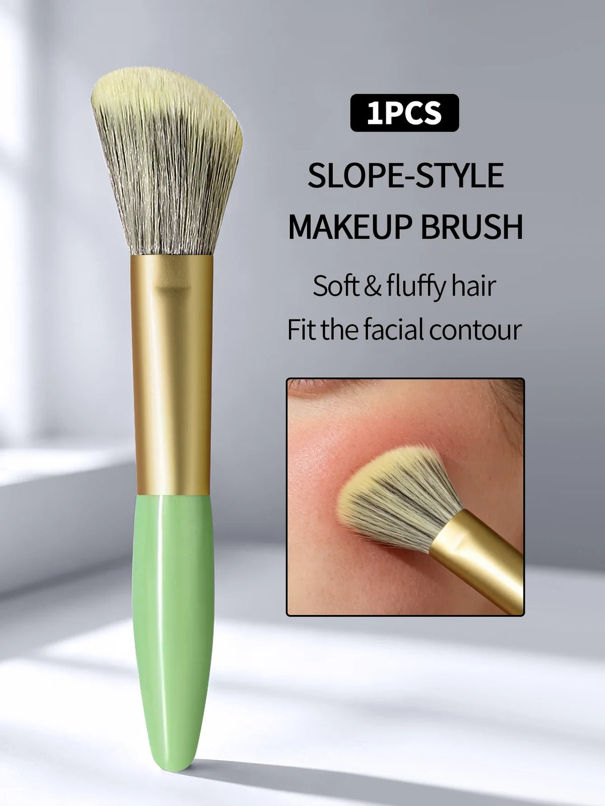 Angled Blush Brush – Soft Wool Fiber for Contour & Bronzer