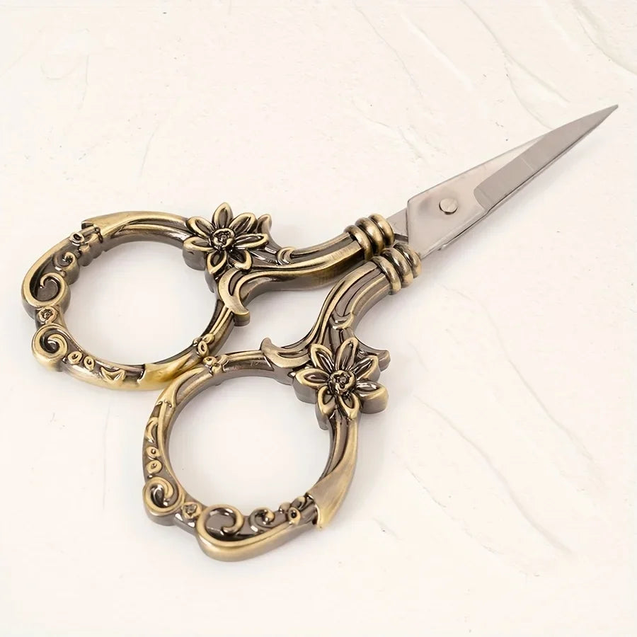 Retro Small Craft Scissors – Cross-Stitch & Fabric Shears