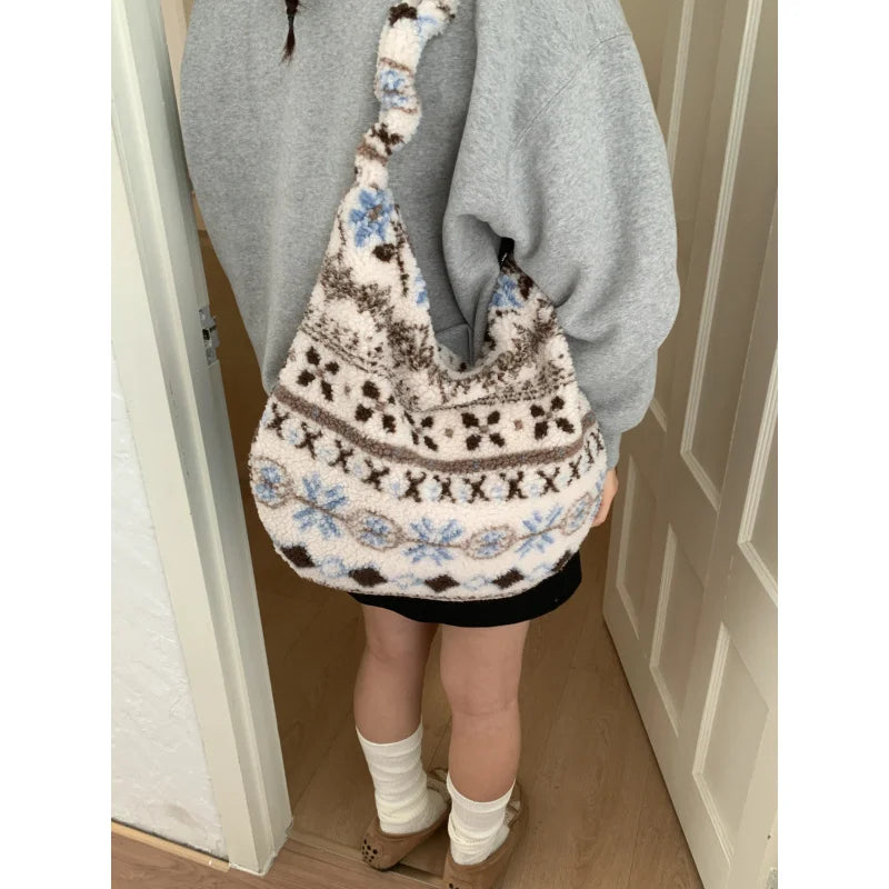 Korean Fair Isle Lamb Wool Tote Bag – Large Capacity | Nixie