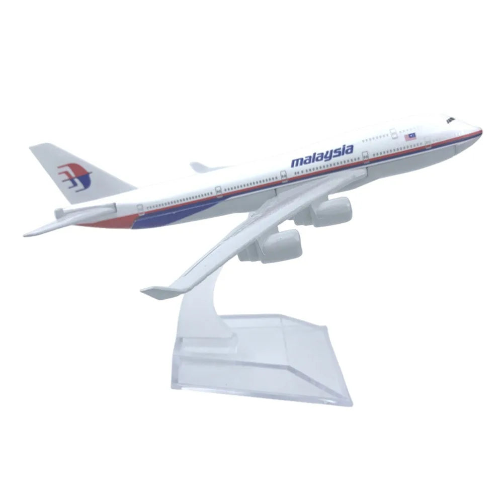 GOL Airlines Boeing B737 1/246 Alloy Airplane Model – 16cm