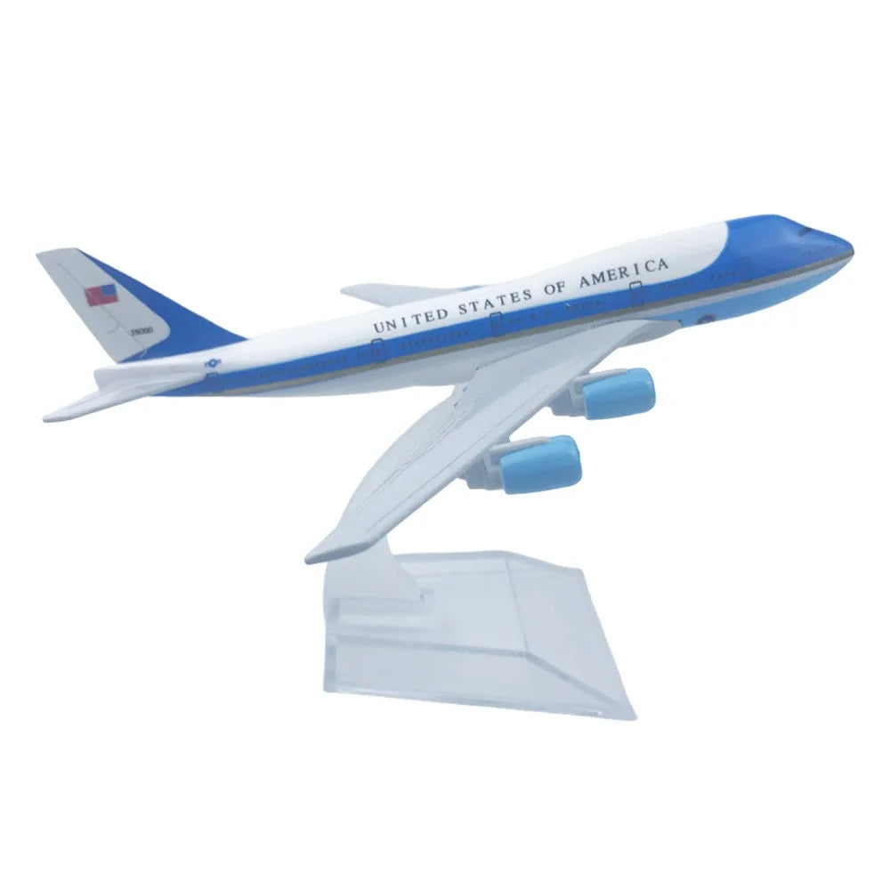 GOL Airlines Boeing B737 1/246 Alloy Airplane Model – 16cm