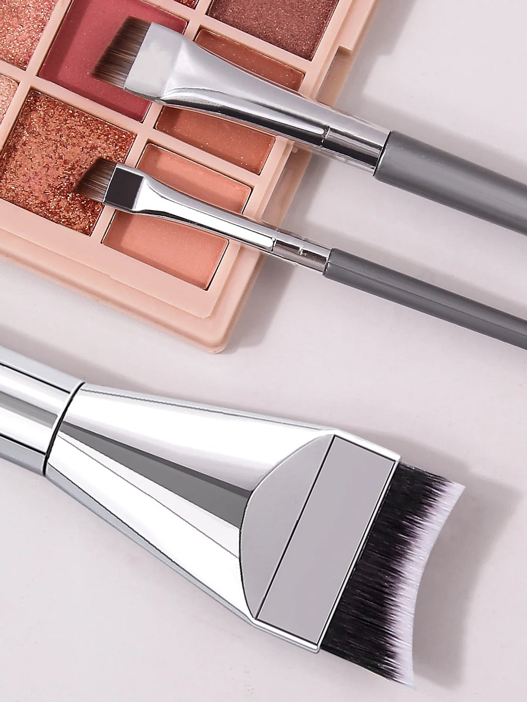 3-Piece Makeup Brush Set – Foundation, Mask & Eyeliner Brushes