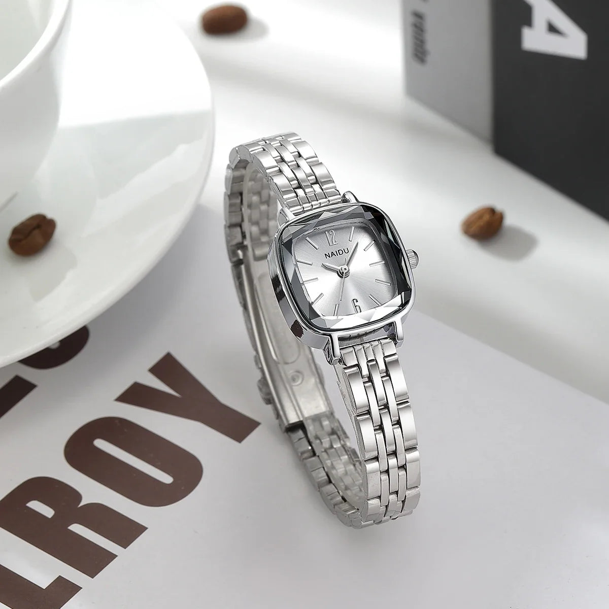 Women's Stainless Steel Quartz Watch – Minimalist & Chic