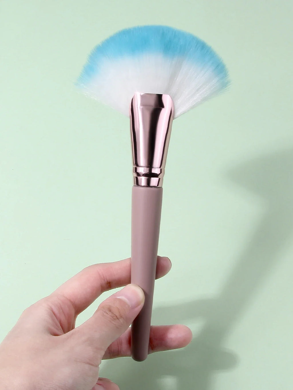 Nixie Fan Shaped Loose Powder & Contour Makeup Brush